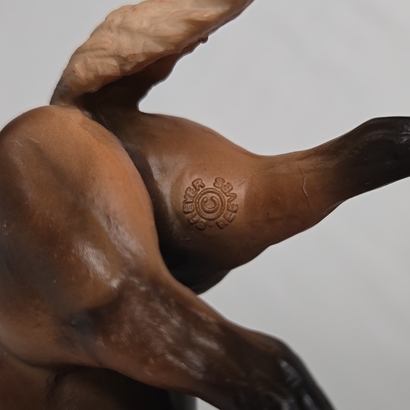 2 Breyer Reeves Horses 4" - 5" Pinto Chestnut Nice Condition Freestanding - Picture 11 of 16